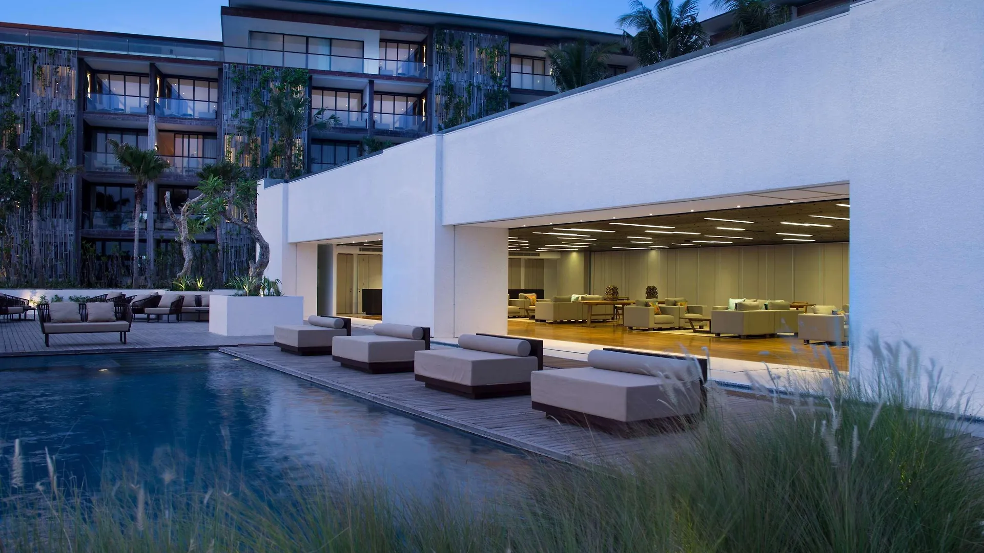 ***** Resort Hotel Alila Seminyak Indonesia